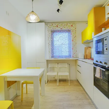 Apartment Hideaway Near Parliament Building *