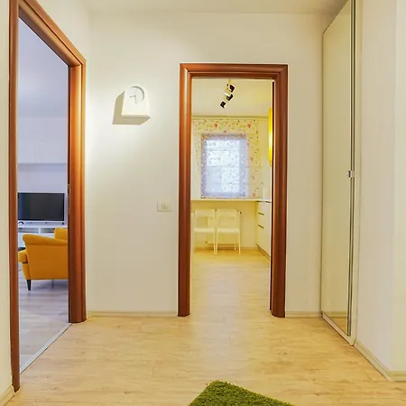 Апартаменты Hideaway Near Parliament Building *