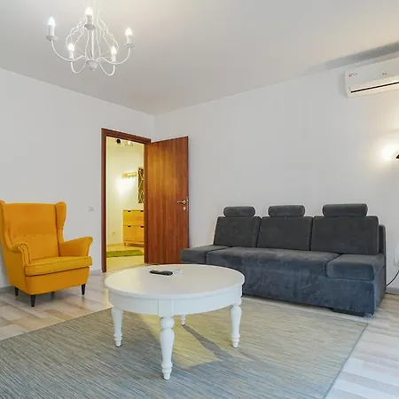 Hideaway Near Parliament Building Apartment