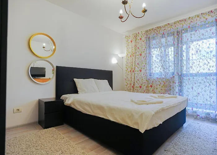 Hideaway Near Parliament Building *