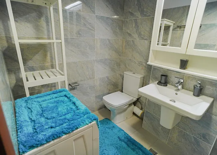 Hideaway Near Parliament Building Apartment