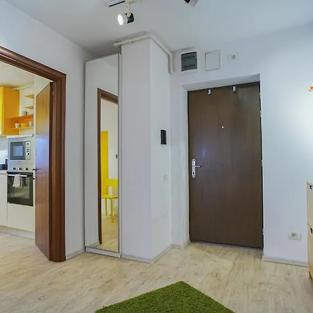 Hideaway Near Parliament Building