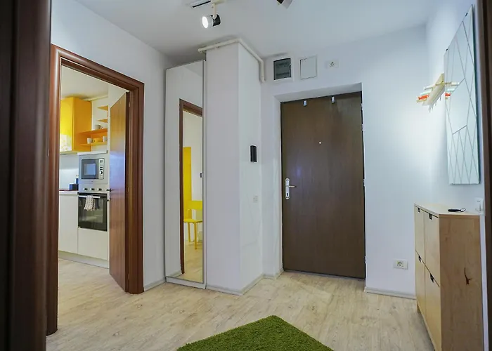 Hideaway Near Parliament Building